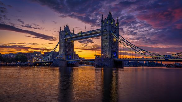 Обои на рабочий стол Londons Tower Bridge / Лондонский Тауэрский мост, by Pierre Blachе