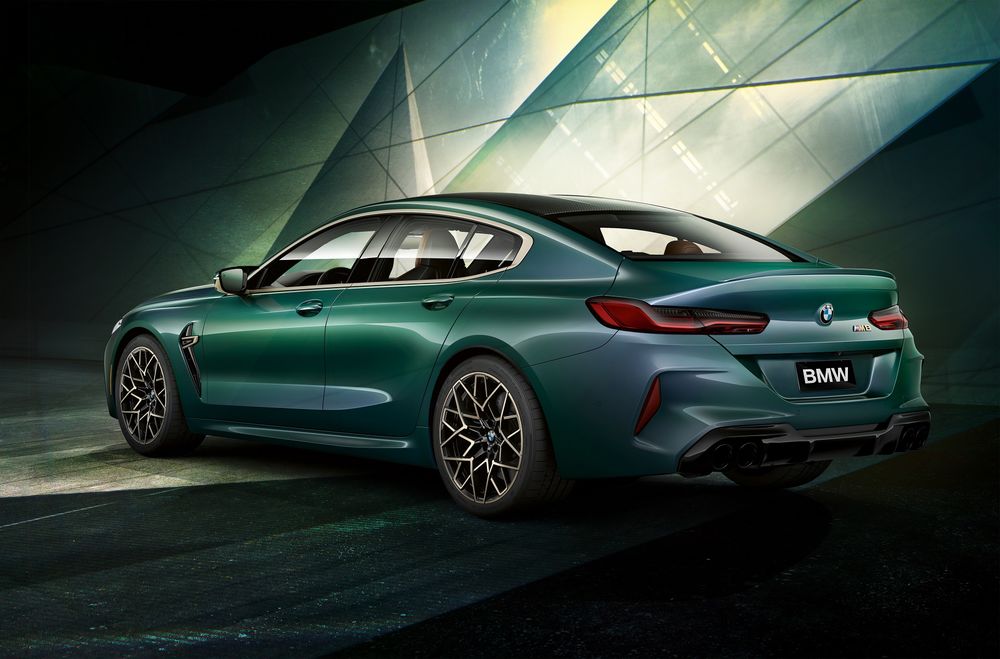 Обои для рабочего стола Лимитированная версия авто марки BMW M8 Competition Gran CoupГ© First Edition (F93) 1 of 400, 2019 года