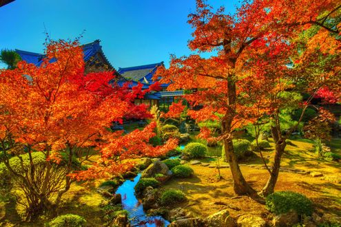 Обои на рабочий стол Храм у ручья в осеннем парке, Kyoto / Киото, Japan / Япония