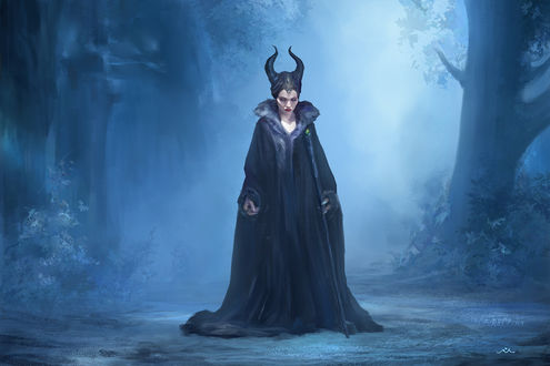 Обои на рабочий стол Maleficent / Малефисента стоит в лесу, арт к фильму Maleficent: Mistress of Evil / Малефисента: Владычица тьмы 2019 года