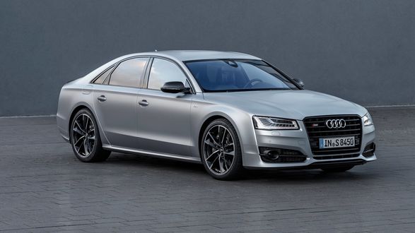 Обои на рабочий стол Автомобиль серого цвета Audi_S8_Plus_sports_sedan_