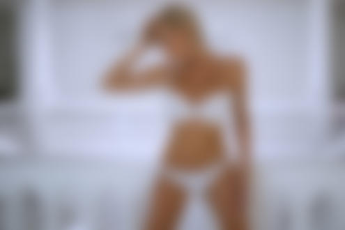 Обои на рабочий стол Модель Mina в белом белье, by JS Fotoshoot