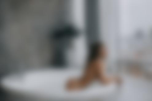 Обои на рабочий стол Девушка в джакузи, фотограф Валерия Тейлор