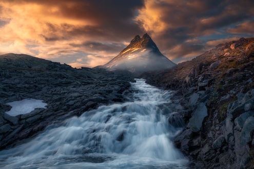 Обои на рабочий стол Национальный парк Jotunheimen, Norway / Йотунхеймен, Норвегия. Фотограф Ole Henrik Skjelstad