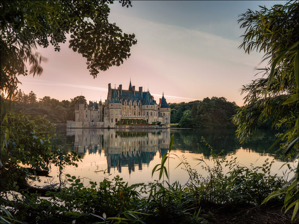 Обои для рабочего стола Роскошный замок Chateau de la Bretesche у озера, by Georg Scharf
