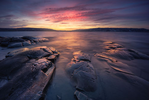 Обои на рабочий стол Sunset Tyrifjorden, Norway / закат на озере Тирифьорден, Норвегия, by Ole Henrik Skjelstad