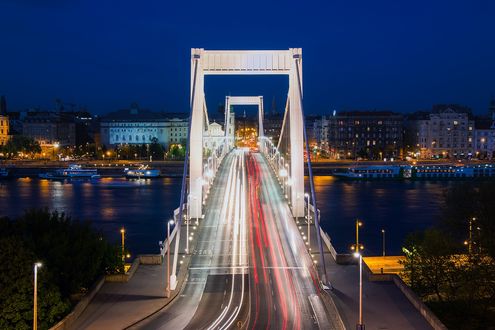 Обои на рабочий стол Мост на фоне ночного Будапешта, Венгрия, by 12019