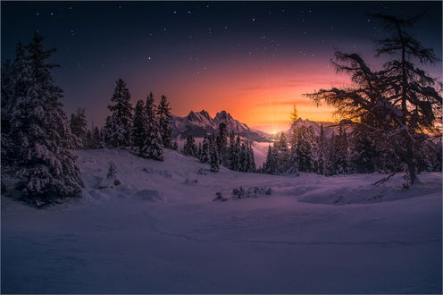 Обои на рабочий стол Зимнее утро в Scheibelalm in Hohentauern / Шайбелламе в Хоэнтауэрне, фотограф Friedrich Beren
