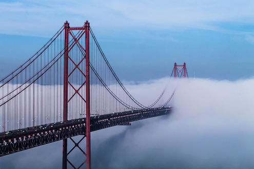 Обои на рабочий стол Мост в утреннем тумане, Португалия / Portugal, by Ricardo Mateus