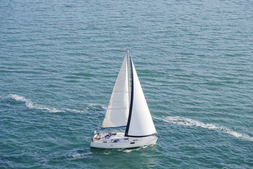 Обои на рабочий стол Парусное судно на море, by Bruno