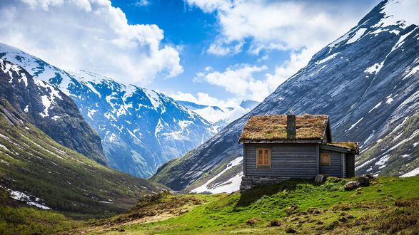Обои на рабочий стол Домик в горах, Норвегия / Norway