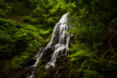 Обои на рабочий стол Водопад в Columbia Gorge National Scenic Area / Колумбийском ущелье, by Doug Shearer