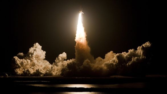 Обои на рабочий стол Старт космического корабля