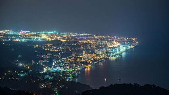 Обои на рабочий стол Огни ночного города Адлер, Сочи, Россия