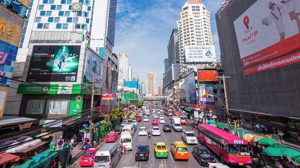 Обои на рабочий стол Суета утреннего мегаполиса Bangkok, Thailand / Бангкок Таиланд