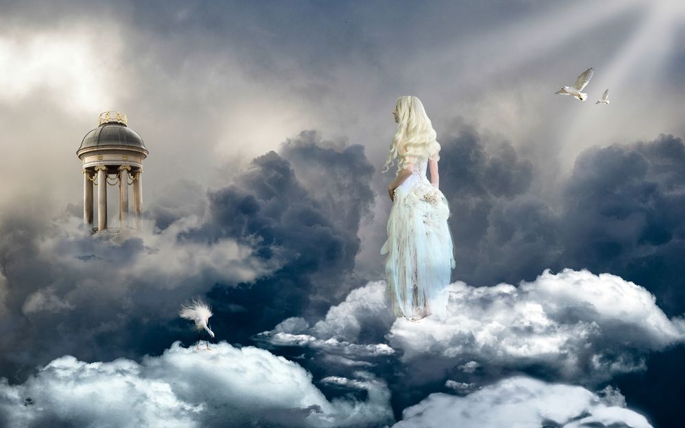 Обои для рабочего стола Белокурая девушка в белом платье стоит в облаках, над которыми виден купол здания