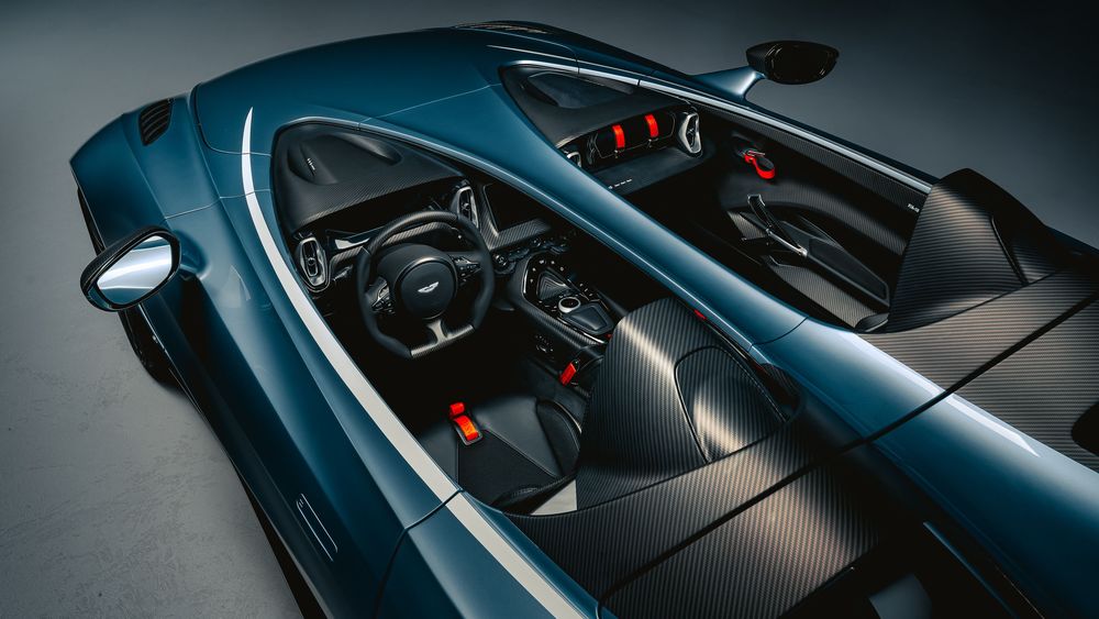 Обои для рабочего стола Английский производитель представил новый Aston Martin V12 Speedster, 2020 года