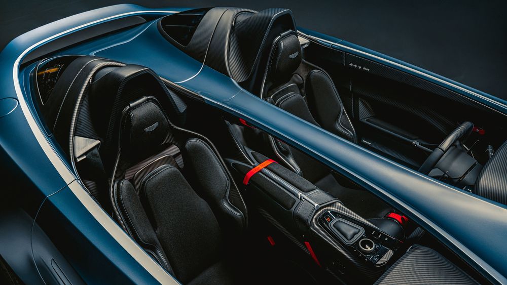Обои для рабочего стола Английский производитель представил новый Aston Martin V12 Speedster, 2020 года