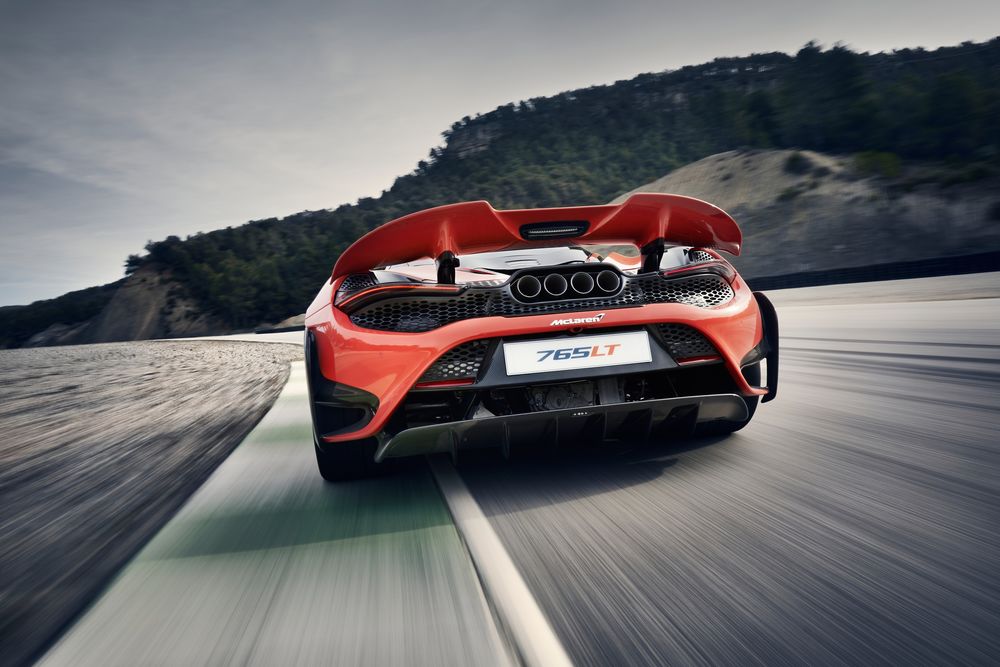 Обои для рабочего стола McLaren представил «длиннохвостый» суперкар 765LT, 2020 года