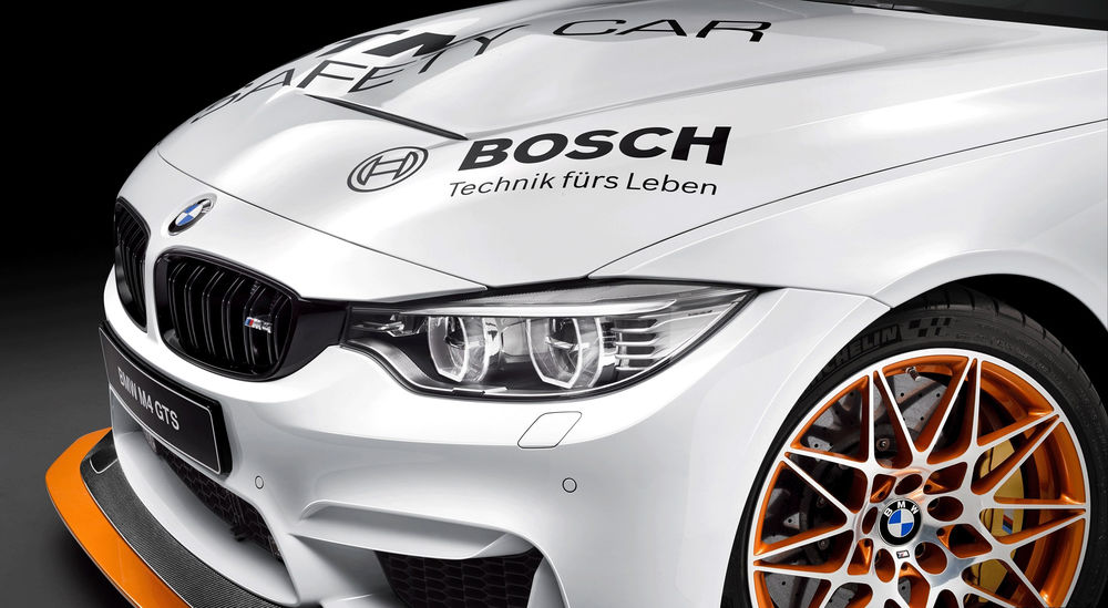 Обои для рабочего стола Тюнингованная BMW M4 GTS DTM Safety Car (F82), 2016 года