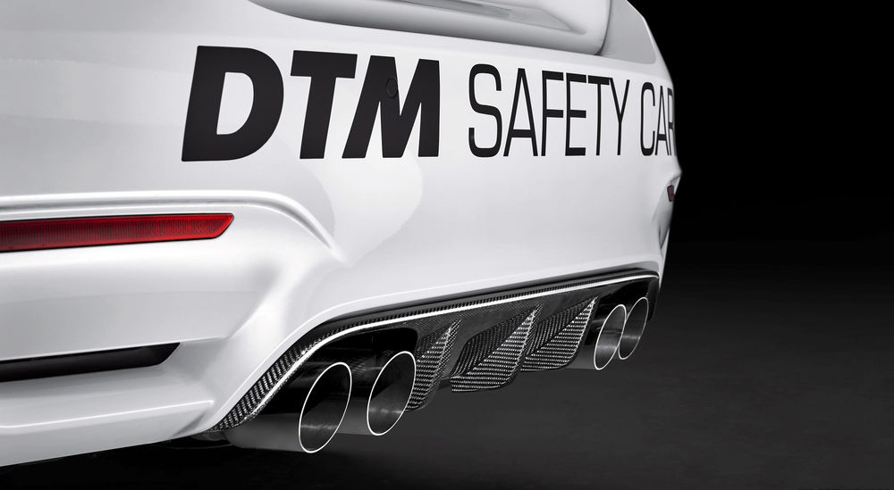 Обои для рабочего стола Тюнингованная BMW M4 GTS DTM Safety Car (F82), 2016 года