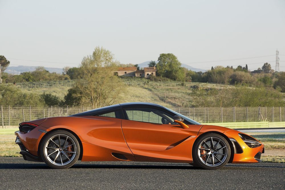 Обои для рабочего стола Новый, купе Azores Orange McLaren 720S, 2018 года