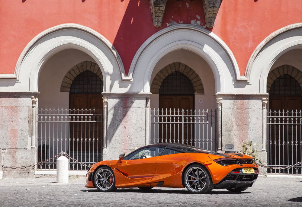 Обои для рабочего стола Новый, купе Azores Orange McLaren 720S, 2018 года