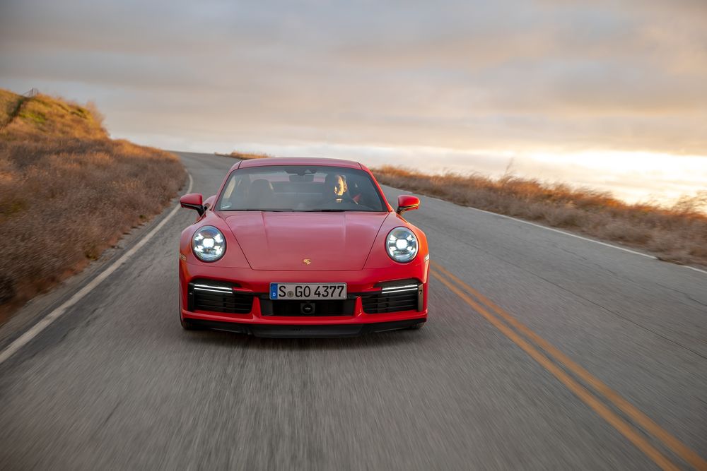 Обои для рабочего стола Немцы построили новый Porsche 911 Turbo S (992), 2020 года