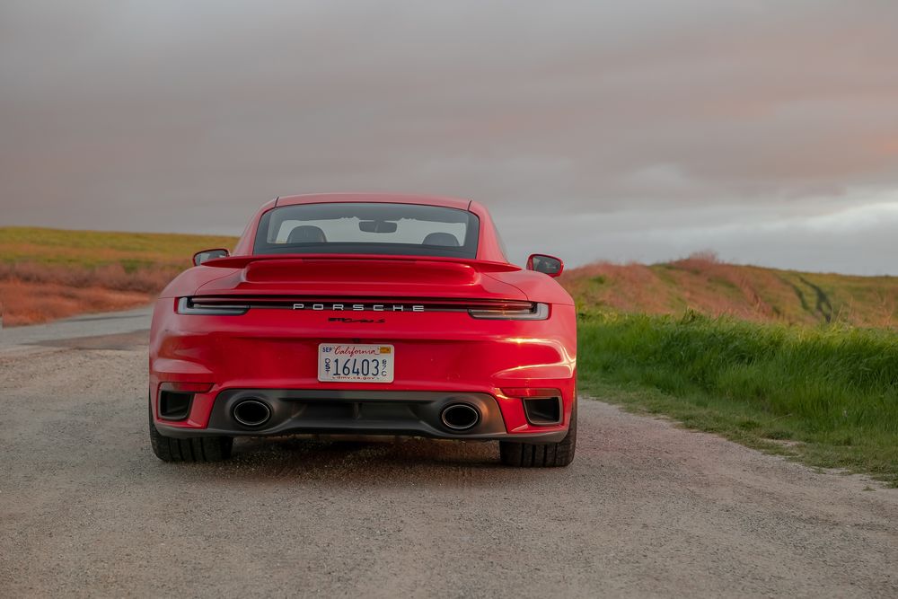 Обои для рабочего стола Немцы построили новый Porsche 911 Turbo S (992), 2020 года