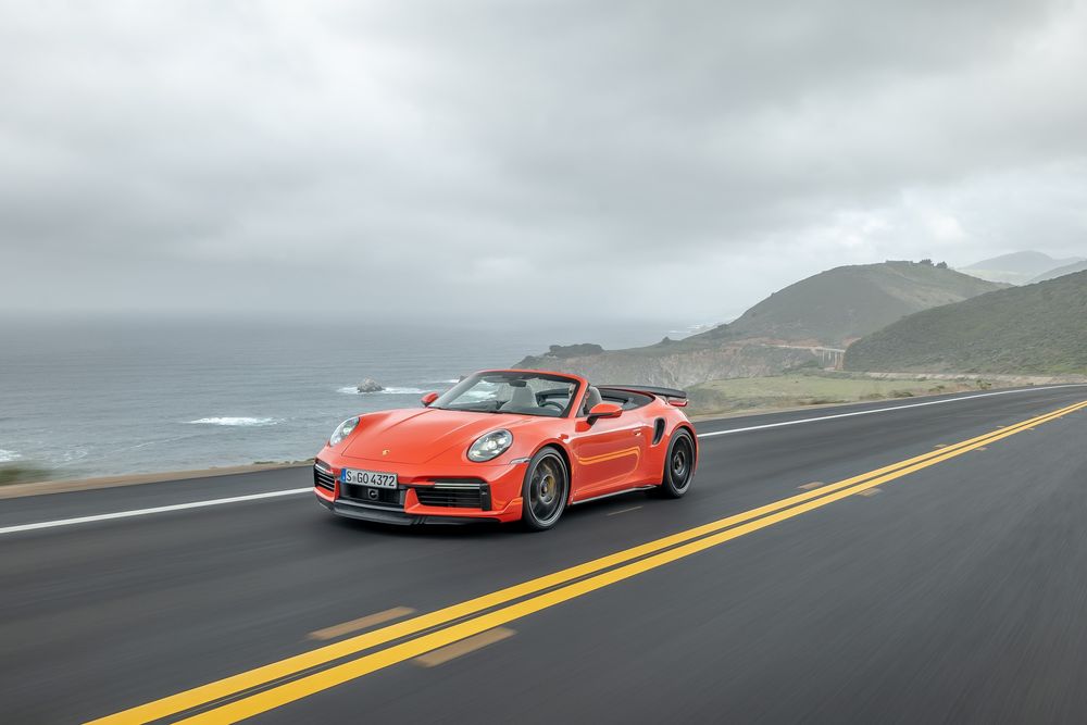 Обои для рабочего стола Компания Porsche предоставила новый Porsche 911 Turbo S Cabriolet Aerokit (992), 2020 года