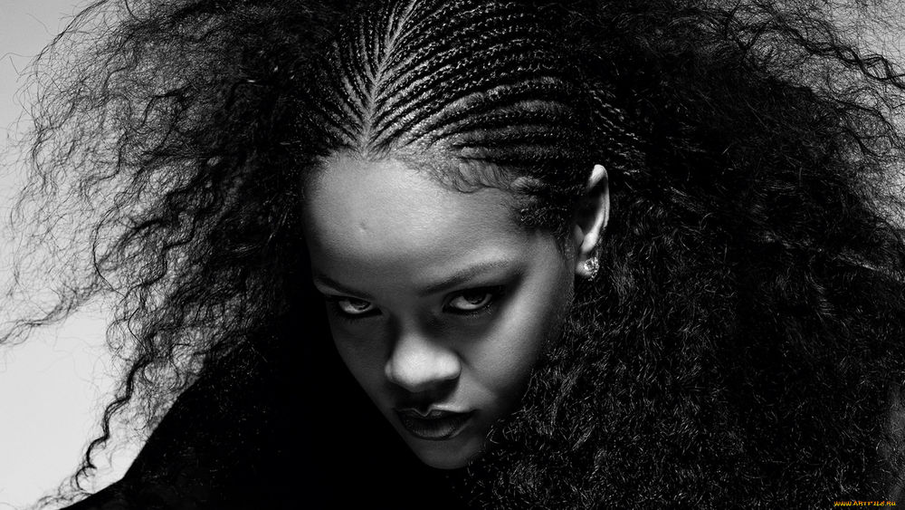 Обои для рабочего стола Портрет певицы Rihanna / Рианны