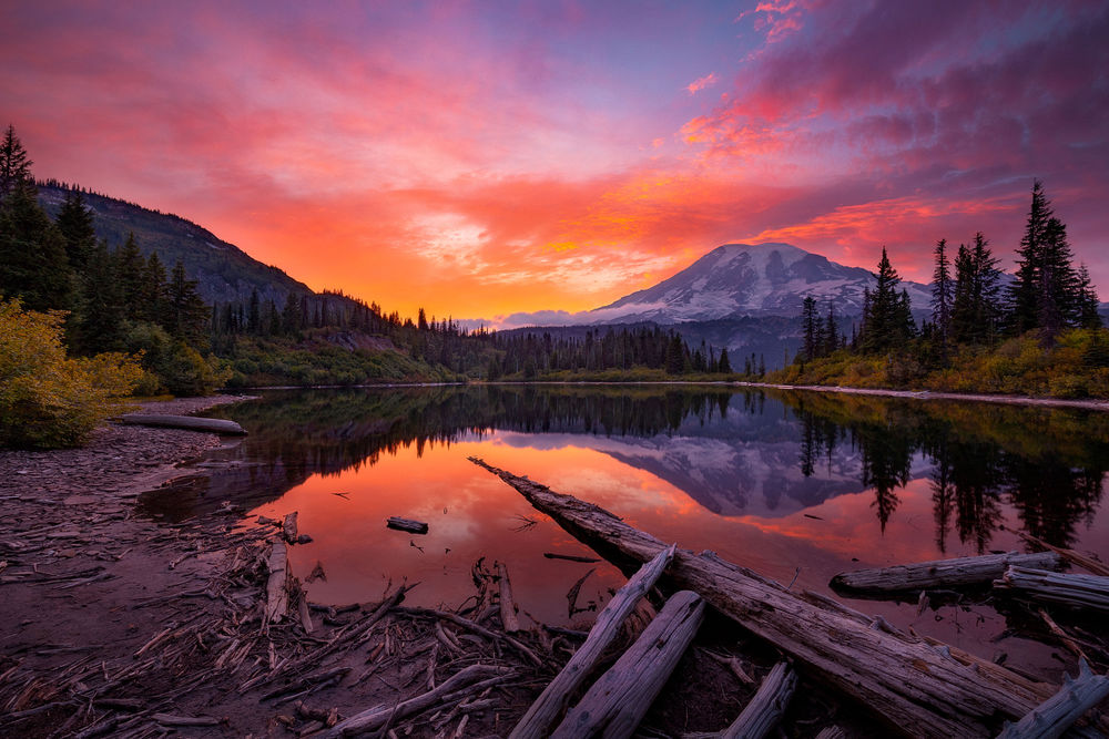 Обои для рабочего стола Bench Lake, Mount Rainier National Park / Озеро в Национальном парке Маунт-Рейнир, by Doug Shearer