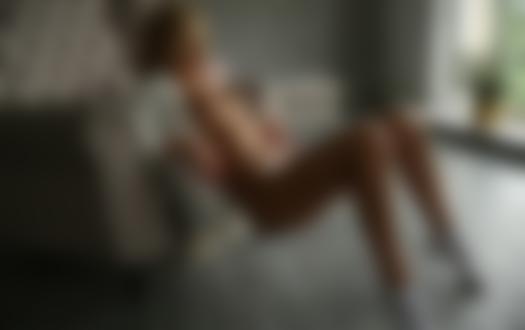 Обои на рабочий стол Блондинка Jenny Q в распахнутой рубашке и стрингах позирует у кресла в комнате, by Stasy Q