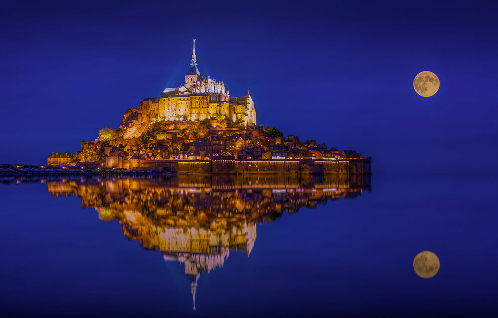 Обои для рабочего стола Аббатство Le Mont-Saint-Michel, France / Ле Мон-Сен-Мишель, Франция, by John S