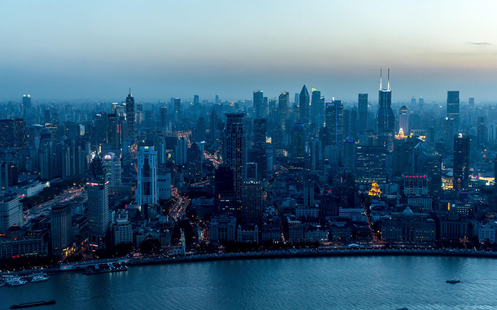 Обои для рабочего стола Вид на Huangpu and from the Marriott Hotels skybar in Pudong, Shanghai / Хуанпу и скай-бар отеля Marriott в Пудуне, Шанхай, China / Китай, фотограф Franck Michel