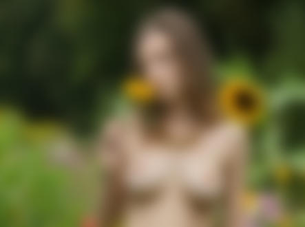 Обои на рабочий стол Модель Mariposa A с цветком в руке, фотограф Stefan Soell