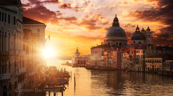 Обои на рабочий стол Venice Accademia / Венецианская академия на рассвете, by carsten bachmeyer