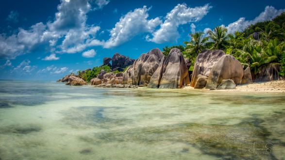 Обои на рабочий стол Спокойный пляж Anse Source DArgent Beach на острове Ла Диг, Сейшельские Острова, by Lauri Sten
