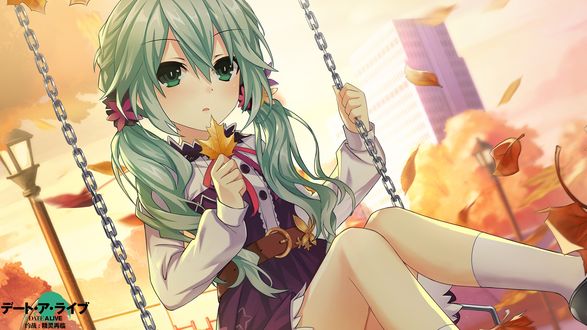 Обои на рабочий стол Natsumi - персонаж из аниме Date A Live / Рандеву с жизнью с листком в руке на качелях