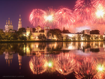 Обои на рабочий стол Салют 24. 06. 2020, Москва. Фотограф Ростовский Антон