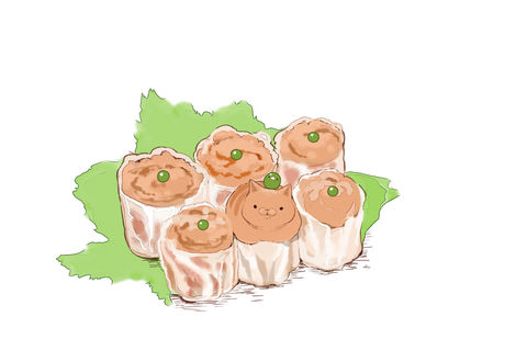 Обои на рабочий стол Кошка с птичкой-горошенкой среди мясных рулетиков