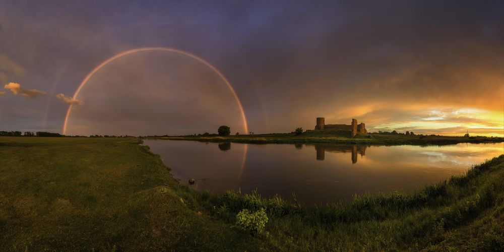 Обои для рабочего стола Радуга над рекой, фотограф Бартломей Кончак