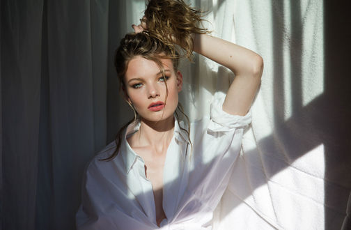 Обои на рабочий стол Модель Casey Caroline / Кэролайн Кейси. Фотограф Kim Akrich