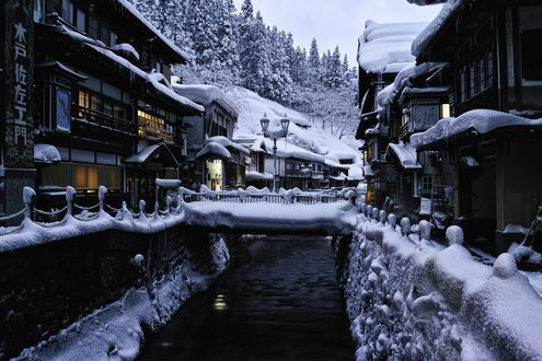 Обои на рабочий стол Гостиница на горячих источниках Yamagata Gind зимой, Japan / Япония