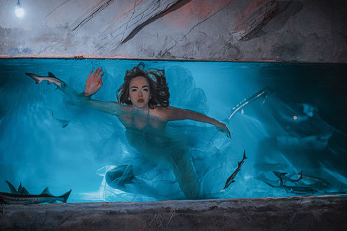 Обои на рабочий стол Девушка под водой. Фотограф Photographyzp Yana