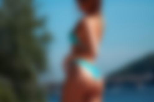 Обои для рабочего стола Модель в голубом купальнике, фотограф Alexander Kliuchnyk