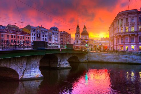Обои на рабочий стол Мост на Фонтанке на рассвете, Санкт-Петербург, фотограф Эдуард Гордеев
