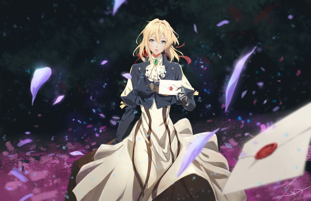 Обои для рабочего стола Violet Evergarden / Вайолет Эвергарден стоит держа конверт в руке, вокруг нее летают лепестки цветов, главная героиня из аниме Violet Evergarden / Вайолет Эвергарден, art by Miyama Tsubaki Me