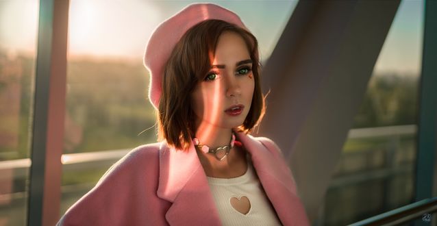 Обои на рабочий стол Модель Valeriya Ranevskaya / Валерия Раневская в розовом берете и жакете, фотограф Karim Imamiev
