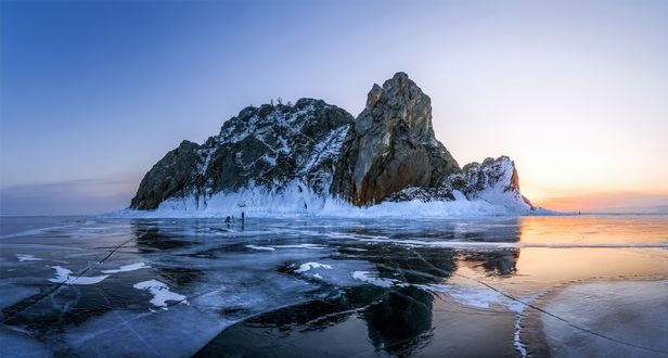 Обои на рабочий стол Остров Ольхон, мыс Хобой. январь 2021, фотограф Анатолич